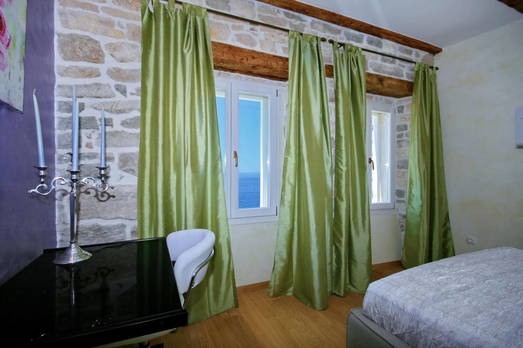 Angelo D'oro Monte Apartment